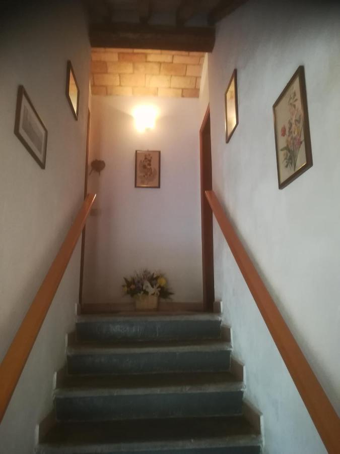 Ferienwohnung Casa Ricciardi Chianni Exterior foto