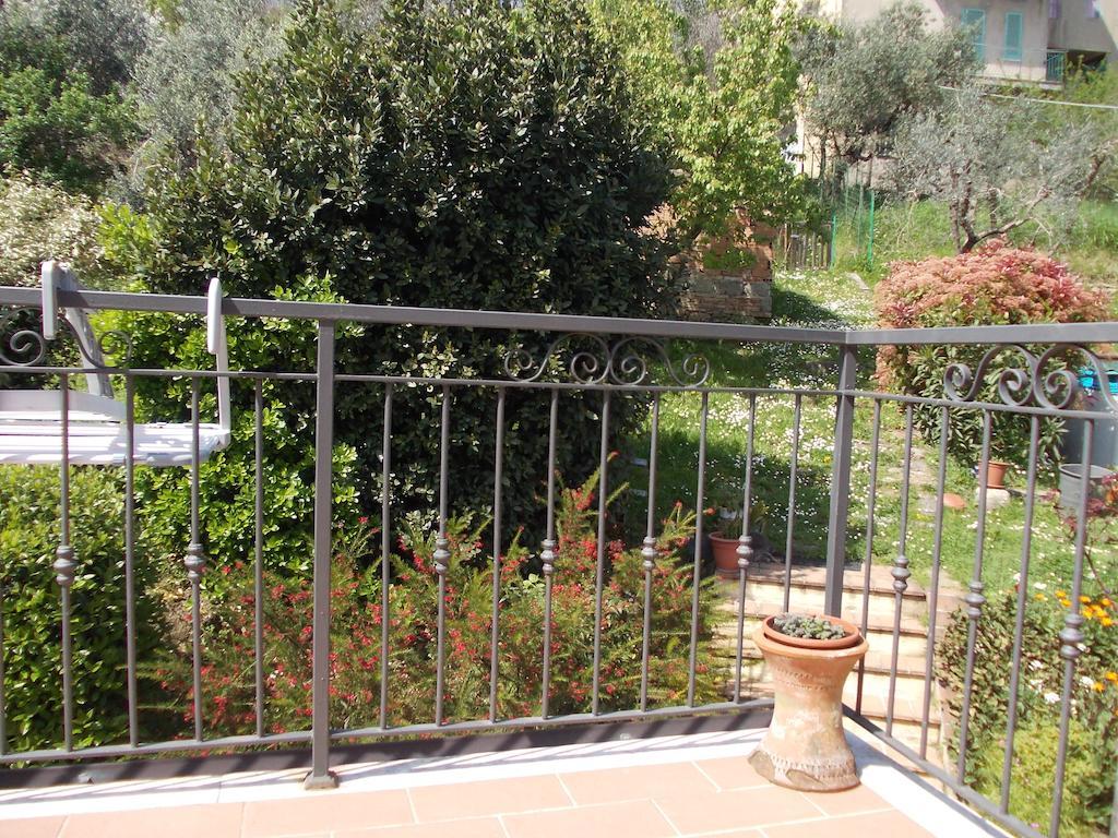 Ferienwohnung Casa Ricciardi Chianni Zimmer foto
