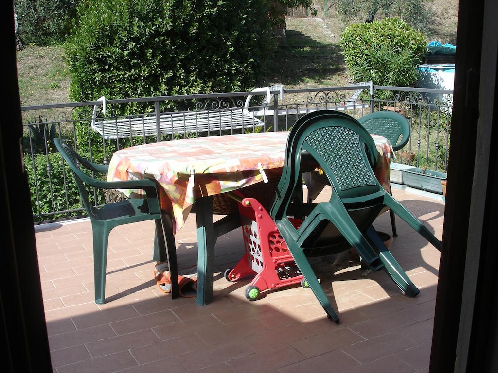 Ferienwohnung Casa Ricciardi Chianni Zimmer foto