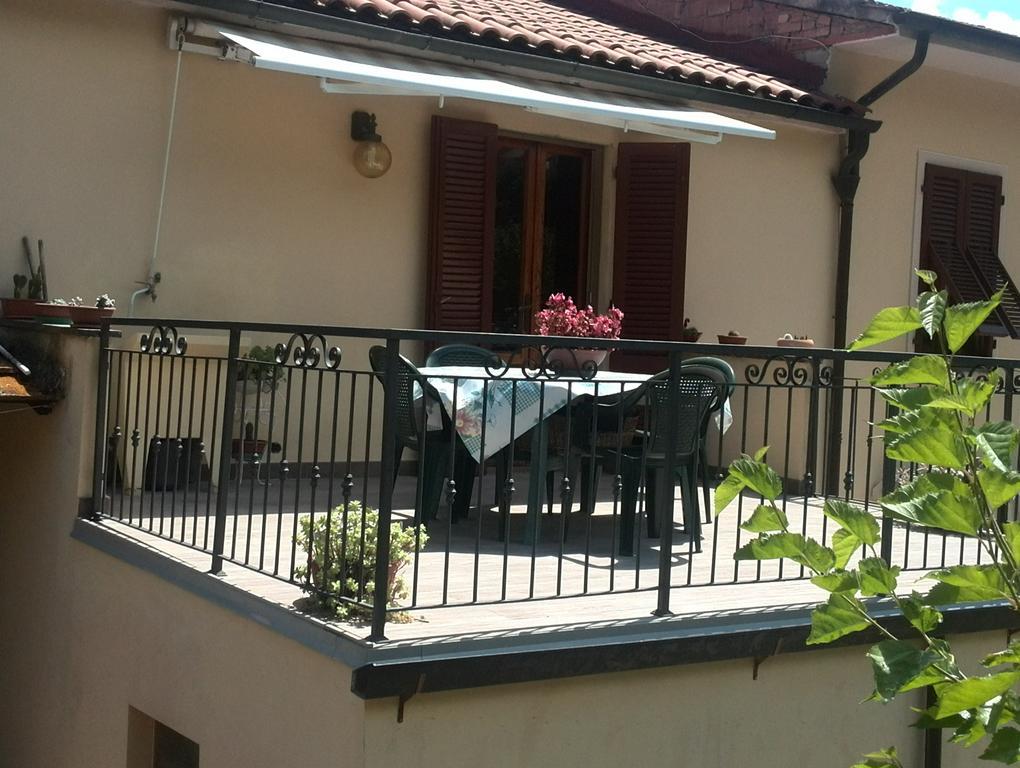 Ferienwohnung Casa Ricciardi Chianni Exterior foto